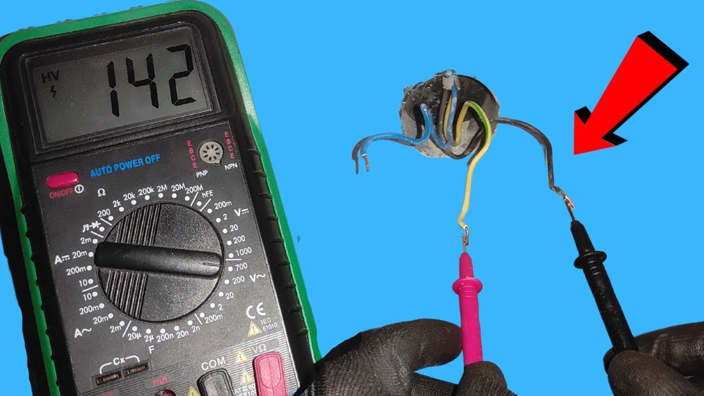 Can You Use Multimeter on Live Wire